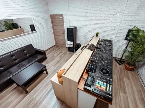 Фото Pioneer DJ School